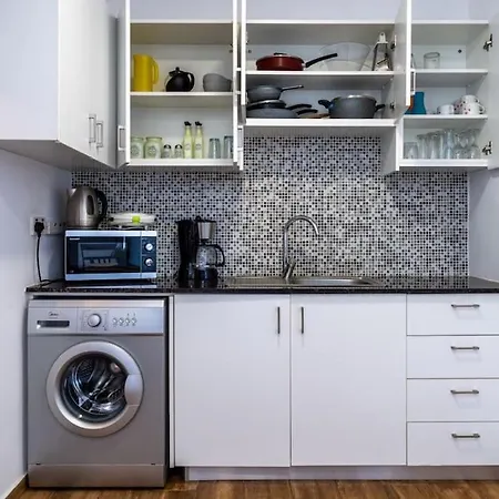 Sage 2-bedroom In * Protarász